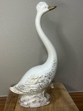 Vintage Wales Gold & Cream Swan Figurine 11 1/4” Tall Made in Japan